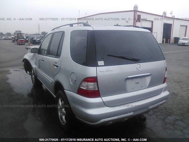 4JGAB75E72A313843 - 2002 MERCEDES-BENZ ML 500 SILVER photo 3