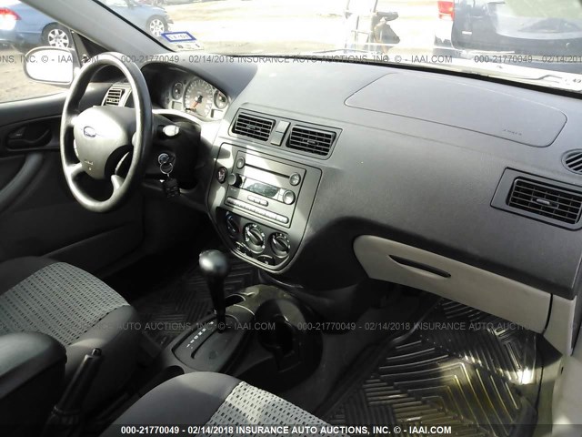 1FAFP34N87W112006 - 2007 FORD FOCUS ZX4/S/SE/SES 银色 照片 5