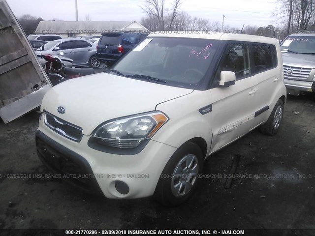 KNDJT2A52C7355443 - 2012 KIA SOUL CREAM photo 2