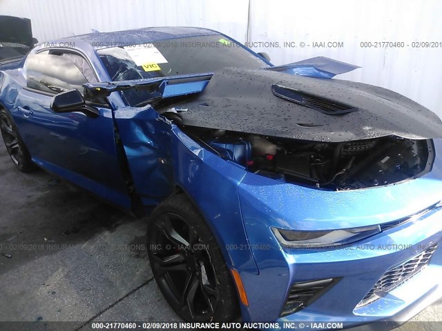 1G1FE1R77H0206681 - 2017 CHEVROLET CAMARO SS Azul foto 6