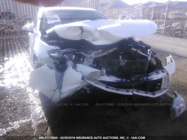 4T1BF1FK4FU111573 - 2015 TOYOTA CAMRY LE/XLE/SE/XSE WHITE photo 6