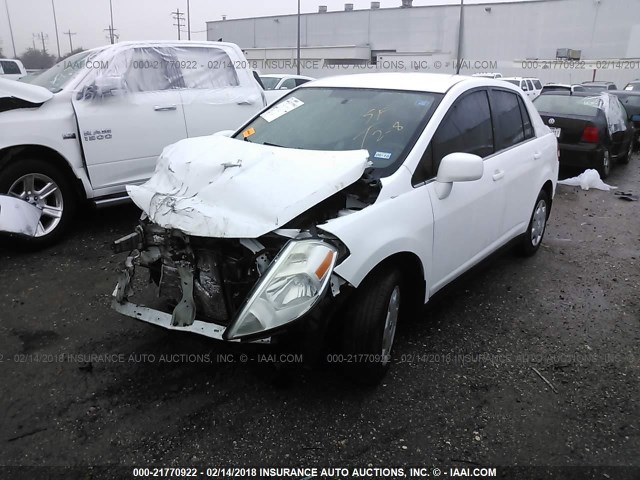 3N1BC11E78L433932 - 2008 NISSAN VERSA S/SL WHITE photo 2