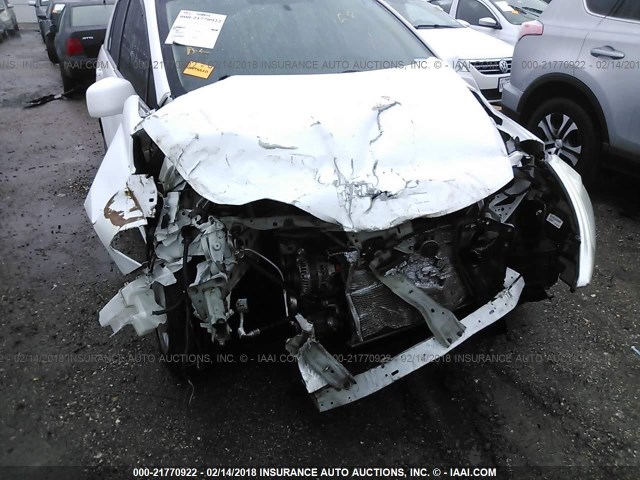 3N1BC11E78L433932 - 2008 NISSAN VERSA S/SL WHITE photo 6