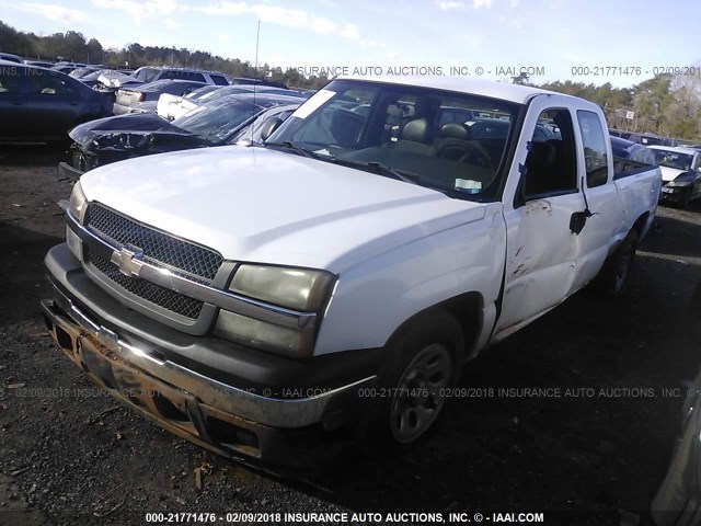 1GCEC19X25Z261359 - 2005 CHEVROLET SILVERADO C1500 WHITE photo 2