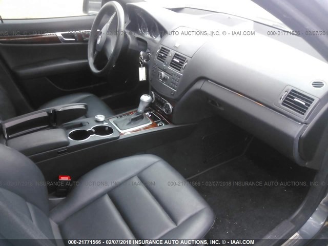 WDDGF5EB7AR102810 - 2010 MERCEDES-BENZ C 300 BLACK photo 5