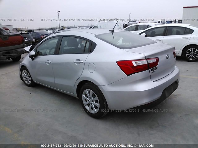 KNADM4A37H6026879 - 2017 KIA RIO LX Արծաթագույն լուսանկար 3