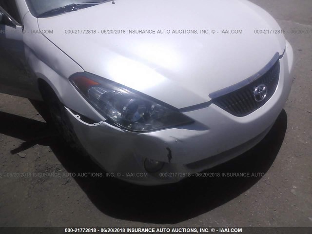 4T1CA30P55U058190 - 2005 TOYOTA CAMRY SOLARA SE/SLE WHITE photo 6