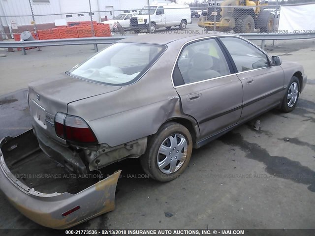 1HGCD5635TA019997 - 1996 HONDA ACCORD LX/EX BEIGE photo 4