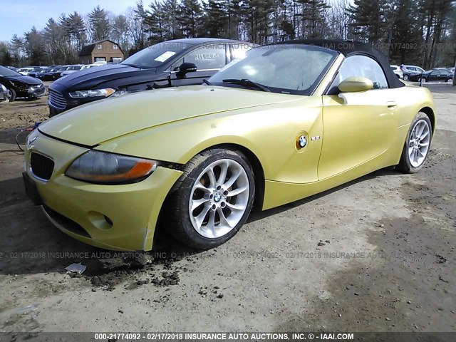 4USBT33554LS49515 - 2004 BMW Z4 2.5 GREEN photo 2