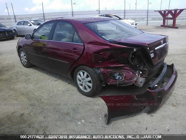4T1BF32KX2U005558 - 2002 TOYOTA CAMRY LE/XLE/SE RED photo 3