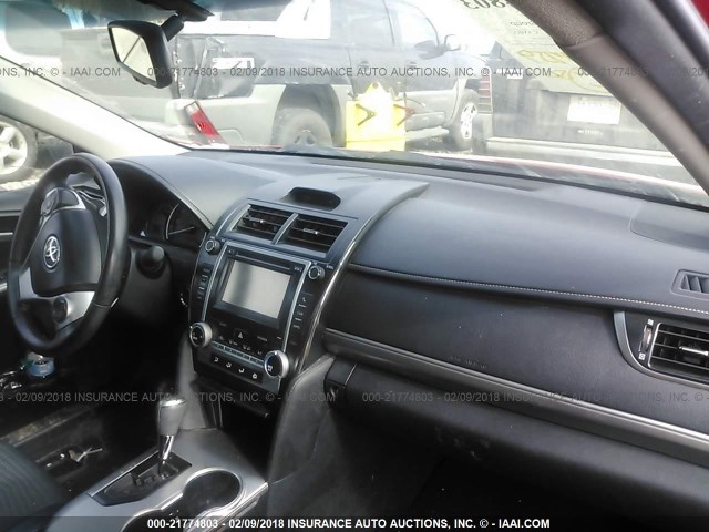 4T1BF1FKXCU591811 - 2012 TOYOTA CAMRY SE/LE/XLE RED photo 5