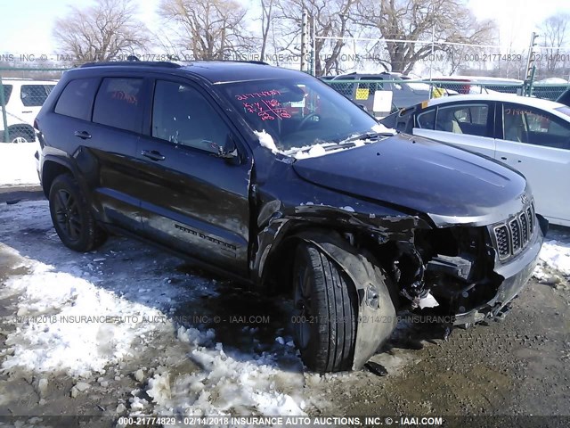 1C4RJFAG6HC624981 - 2017 JEEP GRAND CHEROKEE LAREDO GRAY photo 1