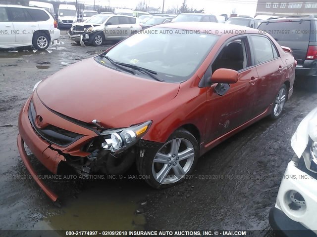 2T1BU4EE4DC065664 - 2013 TOYOTA COROLLA S/LE ORANGE photo 2