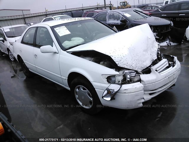 4T1BG22K9VU037056 - 1997 TOYOTA CAMRY CE/LE/XLE 白色 照片 1