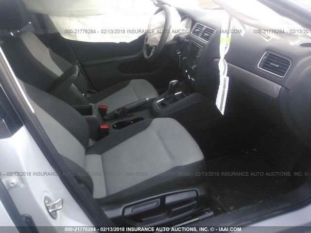 3VW2B7AJ7HM393536 - 2017 VOLKSWAGEN JETTA S 白色 照片 5