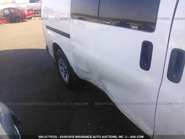 1GCSGAF4XC1183863 - 2012 CHEVROLET EXPRESS G1500  WHITE photo 6