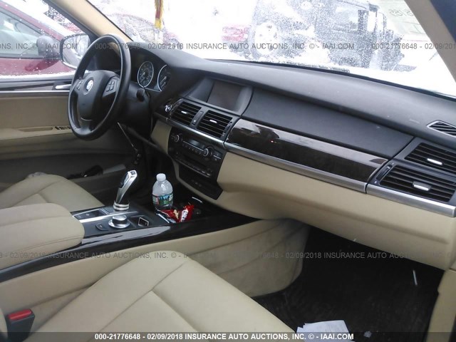 5UXFF03589LJ96747 - 2009 BMW X5 XDRIVE35D Blanc photo 5