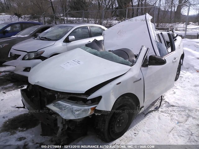 4T1BD1FK2DU085512 - 2013 TOYOTA CAMRY HYBRID/LE/XLE 白色 照片 2