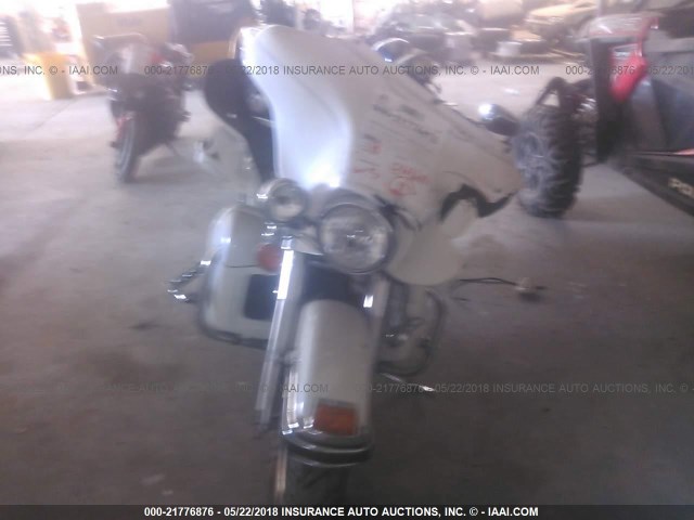 1HD1FCW156Y683763 - 2006 HARLEY-DAVIDSON FLHTCUI WHITE photo 5