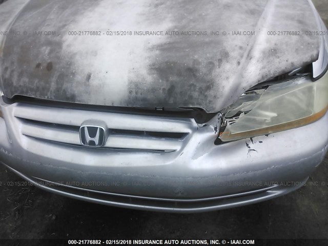 1HGCG56702A115643 - 2002 HONDA ACCORD SE SILVER photo 6