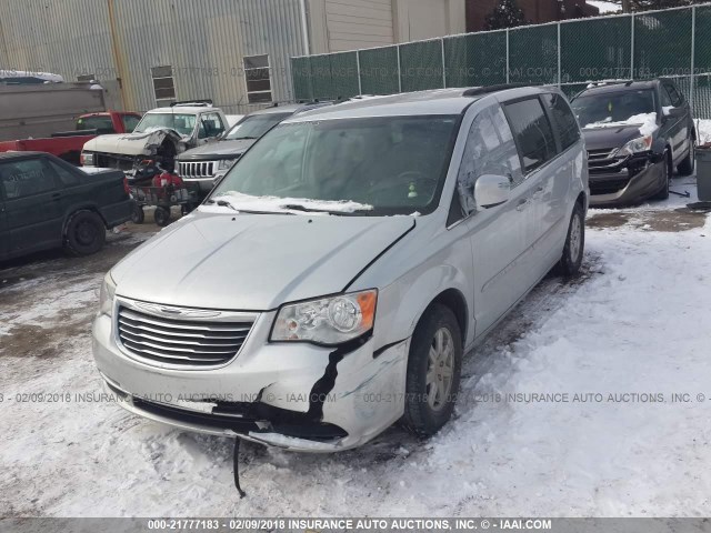 2A4RR5DG0BR605592 - 2011 CHRYSLER TOWN & COUNTRY TOURING SILVER photo 2