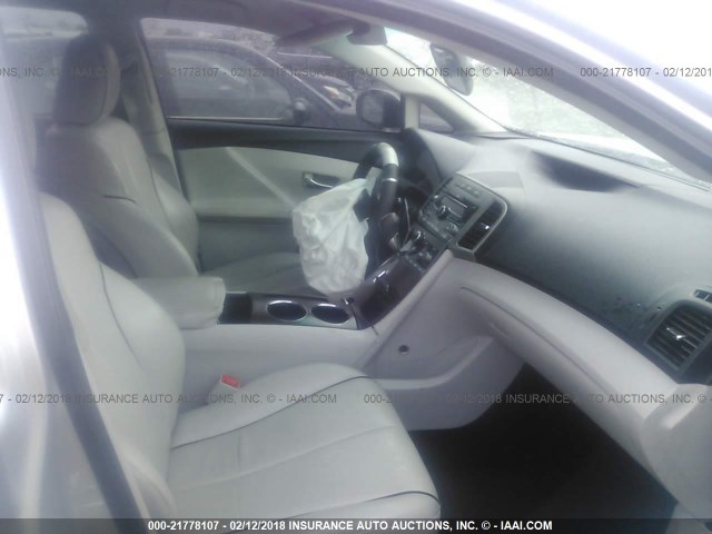 4T3ZK11AX9U009425 - 2009 TOYOTA VENZA SILVER photo 5