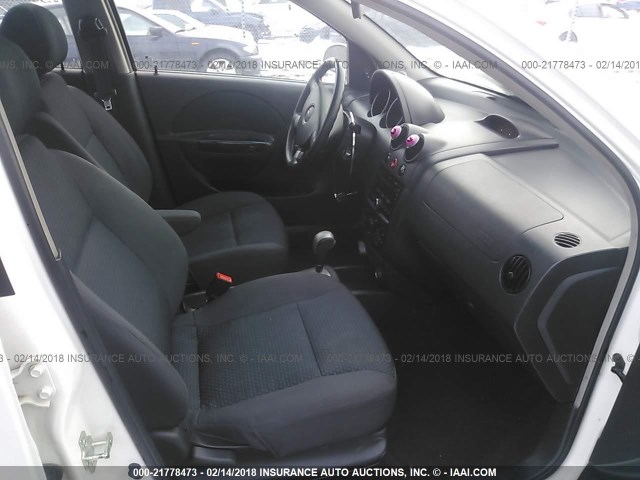 KL1TD66698B036289 - 2008 CHEVROLET AVEO LS WHITE photo 5