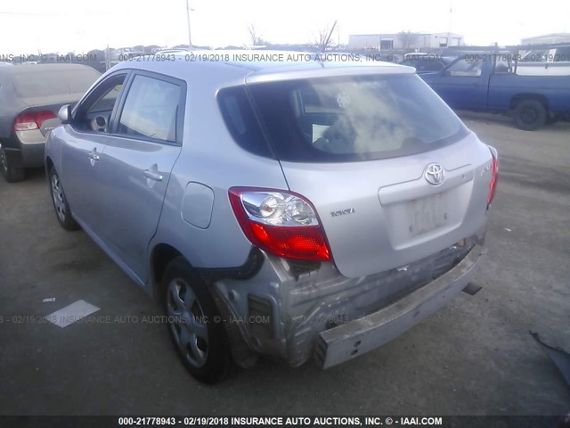 2T1KU40E79C071974 - 2009 TOYOTA COROLLA MATRIX  SILVER photo 3