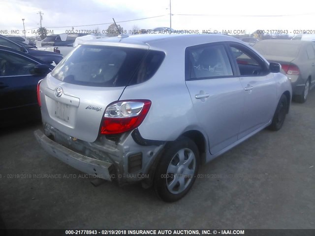 2T1KU40E79C071974 - 2009 TOYOTA COROLLA MATRIX  SILVER photo 4