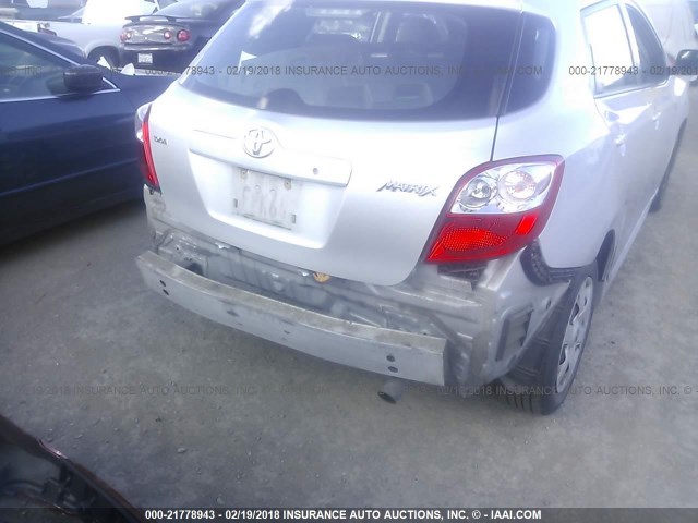 2T1KU40E79C071974 - 2009 TOYOTA COROLLA MATRIX  SILVER photo 6