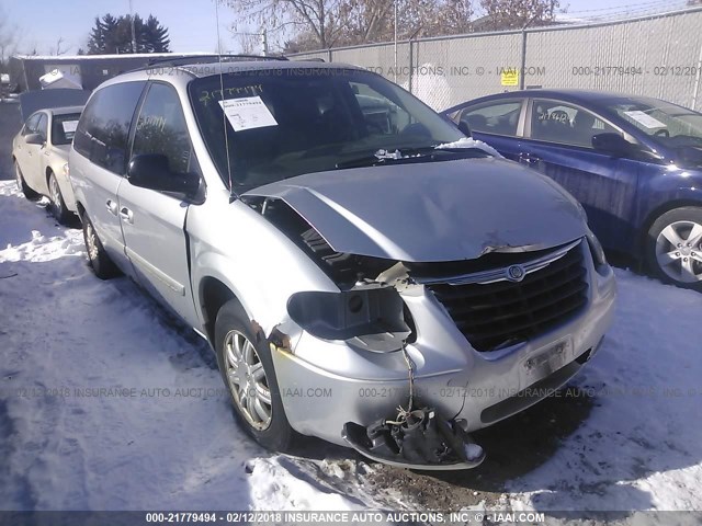2C4GP54L85R562883 - 2005 CHRYSLER TOWN & COUNTRY TOURING SILVER photo 1