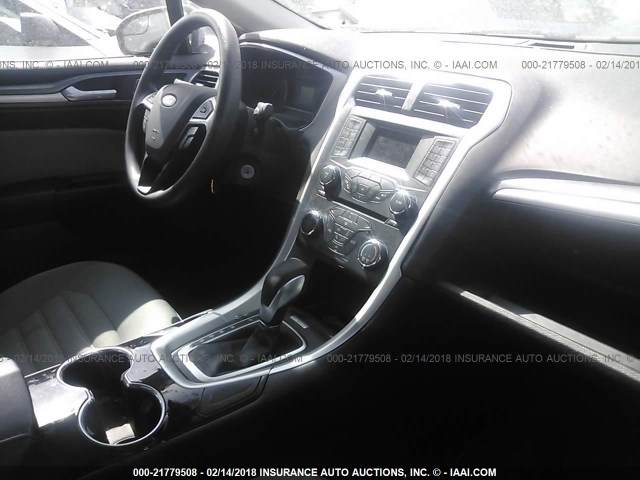 3FA6P0G75FR239177 - 2015 FORD FUSION S SILVER photo 5