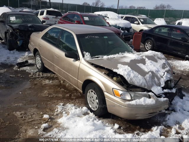 4T1BG22K7WU336949 - 1998 TOYOTA CAMRY CE/LE/XLE 金色 照片 1