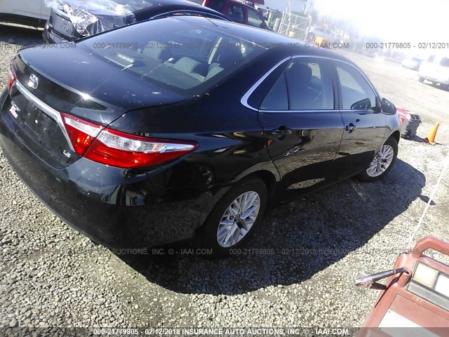 4T4BF1FK7GR553884 - 2016 TOYOTA CAMRY LE/XLE/SE/XSE BLACK photo 4