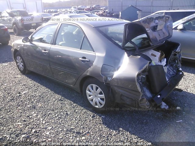 4T1BE32K65U634905 - 2005 TOYOTA CAMRY LE/XLE/SE GRAY photo 3