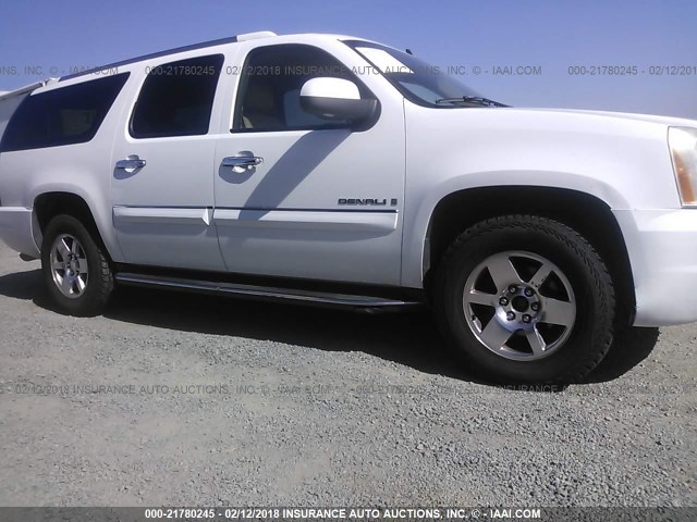 1GKFK66857J269432 - 2007 GMC YUKON XL DENALI WHITE photo 6