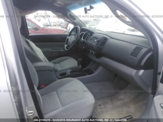 3TMJU4GN2AM098223 - 2010 TOYOTA TACOMA DOUBLE CAB PRERUNNER SILVER photo 5