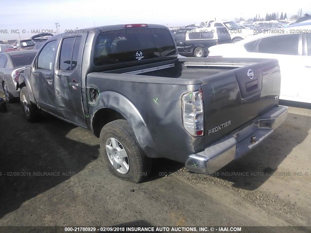 1N6AD07U38C420909 - 2008 NISSAN FRONTIER CREW CAB LE/SE/OFF ROAD GRAY photo 3