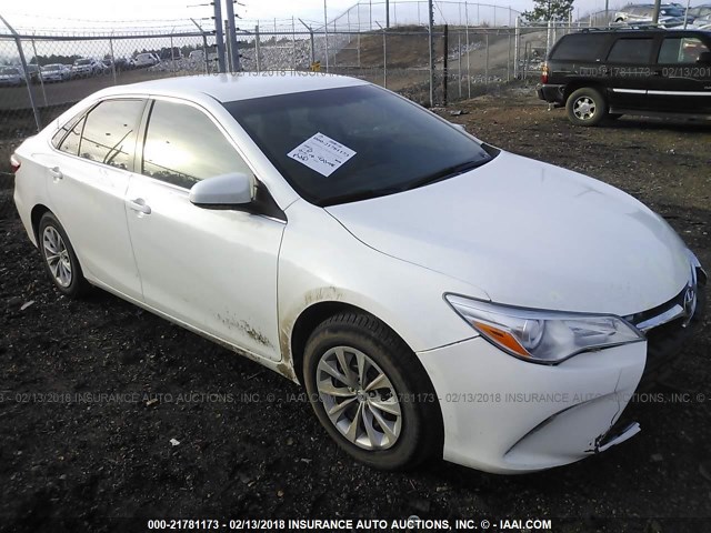 4T4BF1FK9FR480919 - 2015 TOYOTA CAMRY LE/XLE/SE/XSE WHITE photo 1