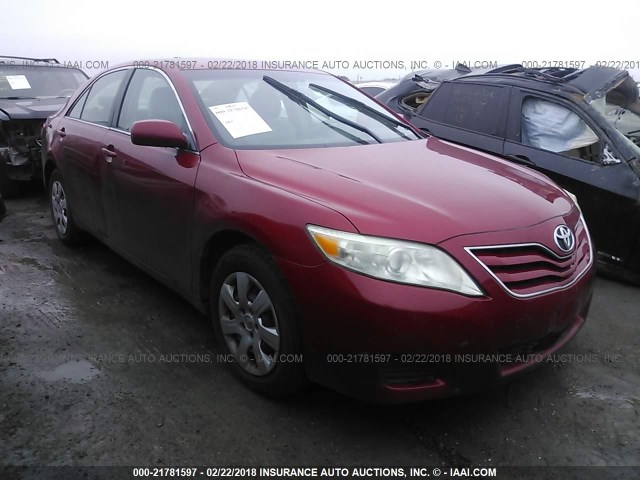 4T1BF3EK3BU640102 - 2011 TOYOTA CAMRY SE/LE/XLE RED photo 1
