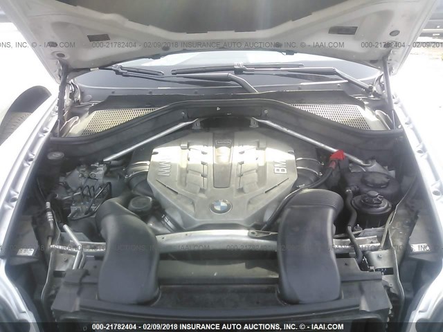 5UXFG8C51BLZ95108 - 2011 BMW X6 XDRIVE50I SILVER photo 10