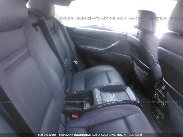 5UXFG8C51BLZ95108 - 2011 BMW X6 XDRIVE50I SILVER photo 8