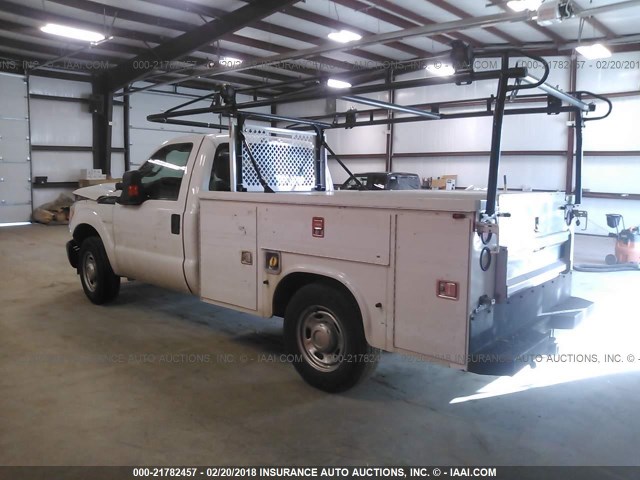 1FDBF3A63CEC63209 - 2012 FORD F350 WHITE photo 3