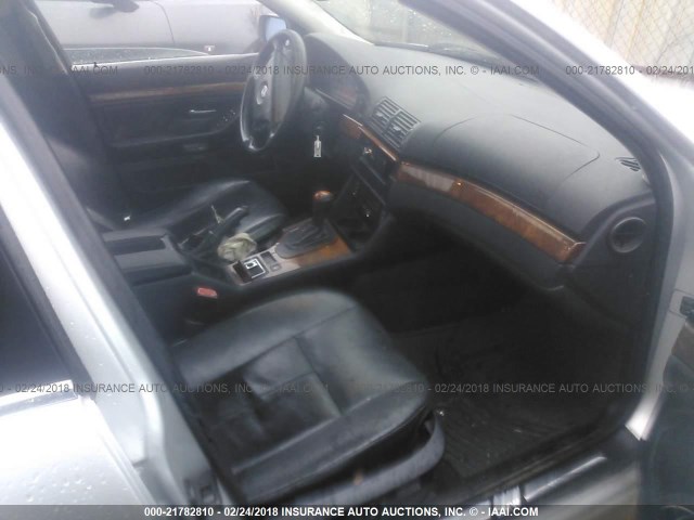 WBADT43412GZ95037 - 2002 BMW 525 I AUTOMATIC 银色 照片 5