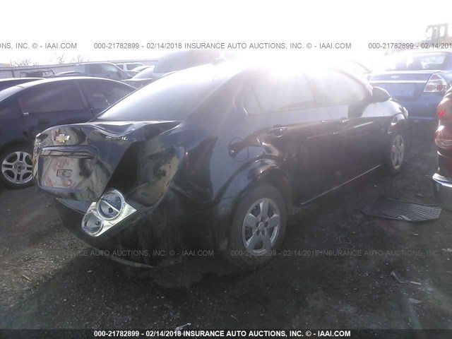 1G1JA5SH9F4140415 - 2015 CHEVROLET SONIC LS 黑色 照片 4