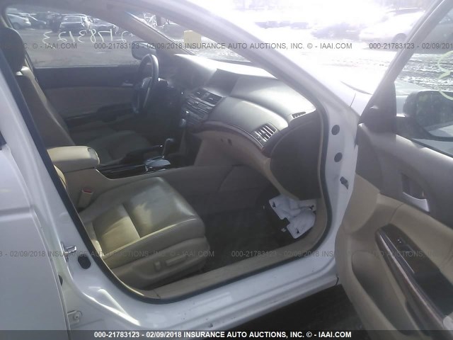 1HGCP36848A018757 - 2008 HONDA ACCORD EXL WHITE photo 5