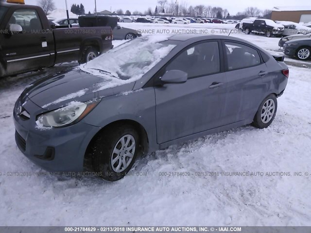 KMHCT4AE7EU686636 - 2014 HYUNDAI ACCENT GLS/GS GRAY photo 2