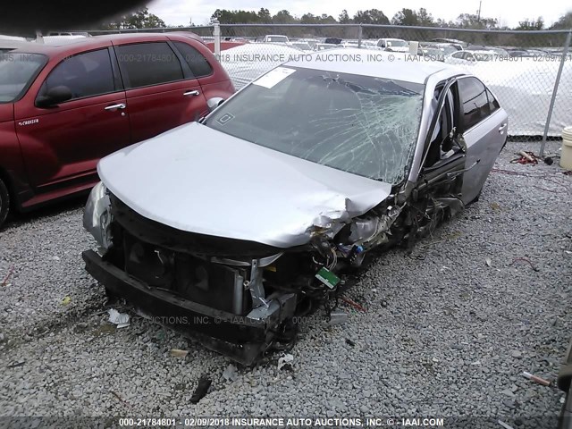 4T1BF1FK3CU147850 - 2012 TOYOTA CAMRY SE/LE/XLE ვერცხლისფერი ფოტო 2