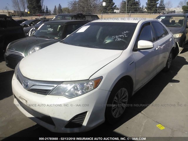 4T1BD1FK7EU102970 - 2014 TOYOTA CAMRY HYBRID/LE/XLE 白色 照片 2