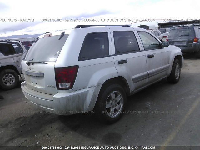 1J4GR48K25C588016 - 2005 JEEP GRAND CHEROKEE LAREDO/COLUMBIA/FREEDOM SILVER photo 4